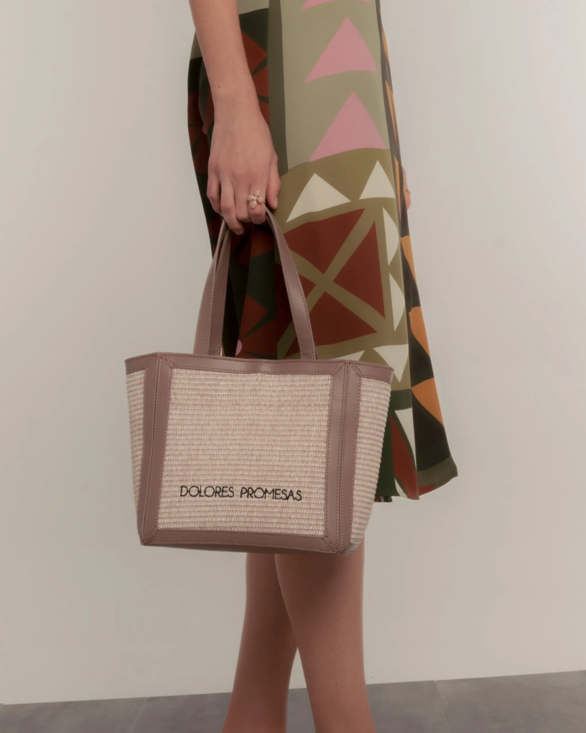 Bolso de Rafia Astuta en Nude