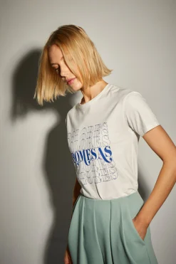 Camiseta Blanca Básica lettering Promesas