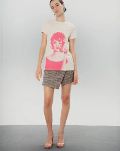 Camiseta Ilustrada Beige Dolores