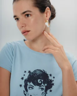 Camiseta Ilustrada Celeste Dolores