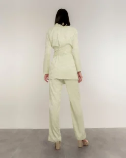 Chaqueta tipo kimono con fajín