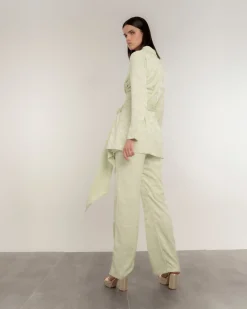 Chaqueta tipo kimono con fajín