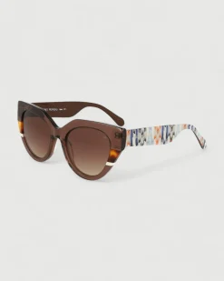 Gafa con tendencia a cat eye negro, burdeos y estampado