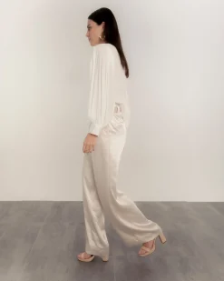 Pantalón fluido de cintura alta y cinturon