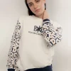 Sudadera mangas letras azules
