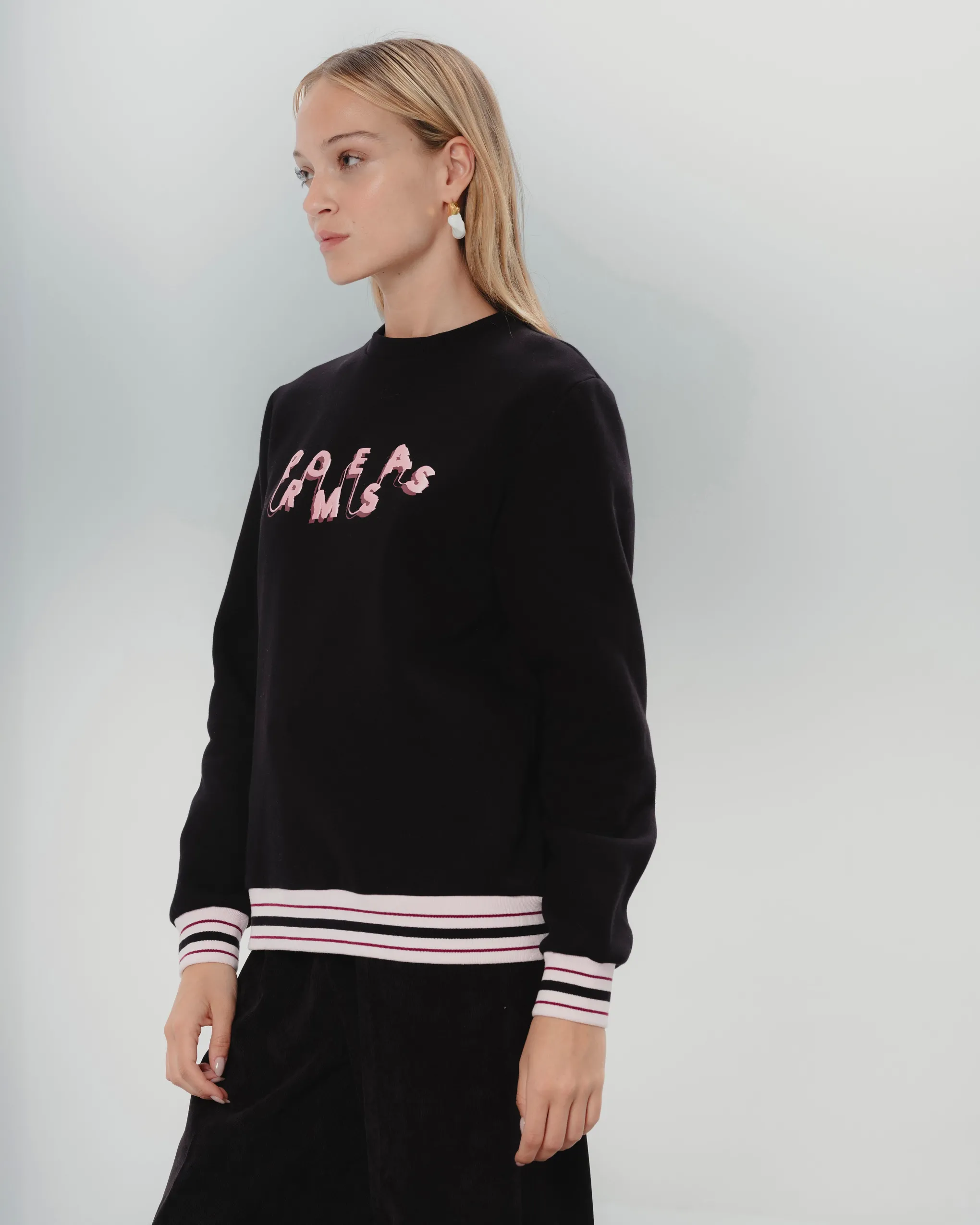 Sudadera Negra Soñadora