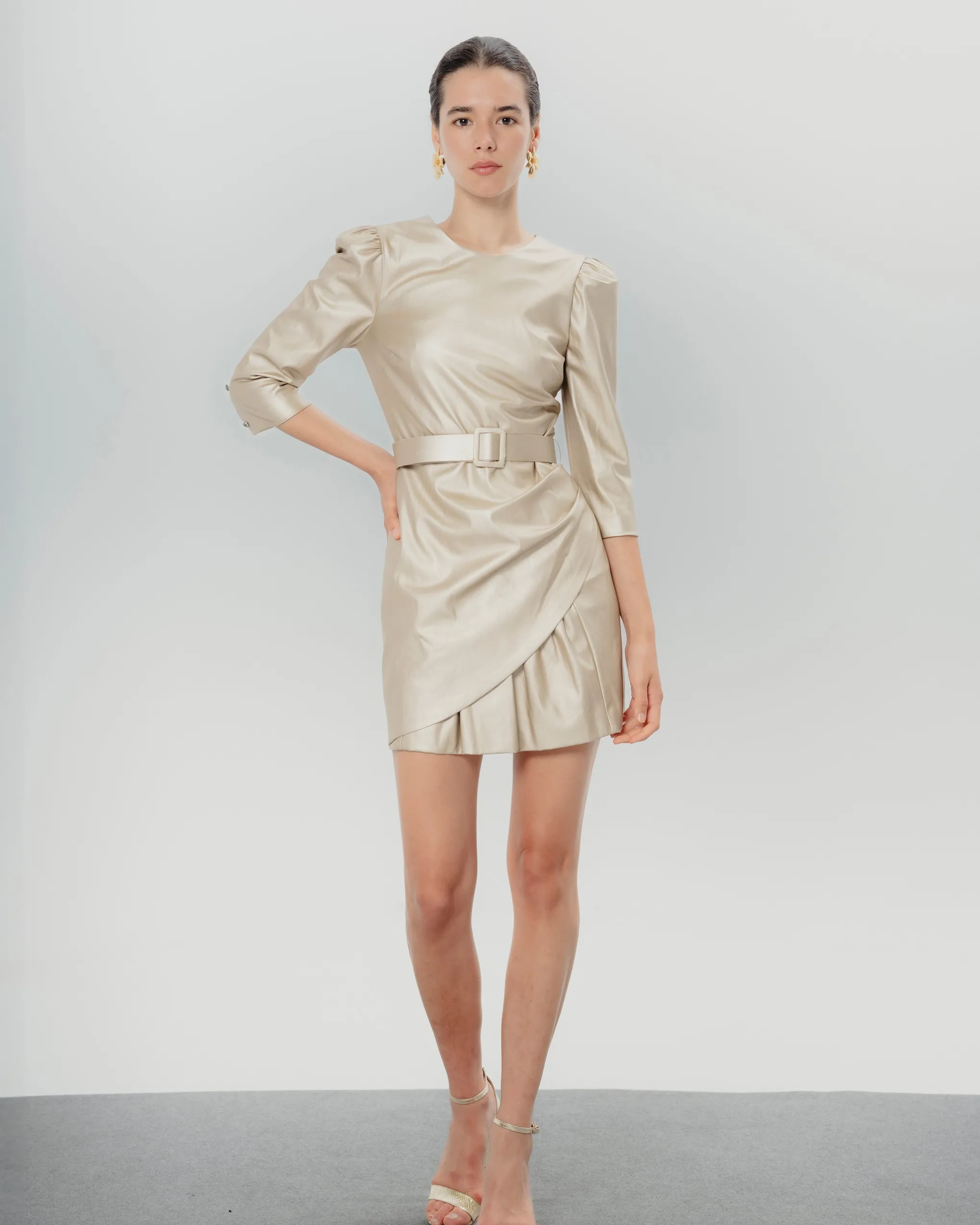 Vestido dorado Bella