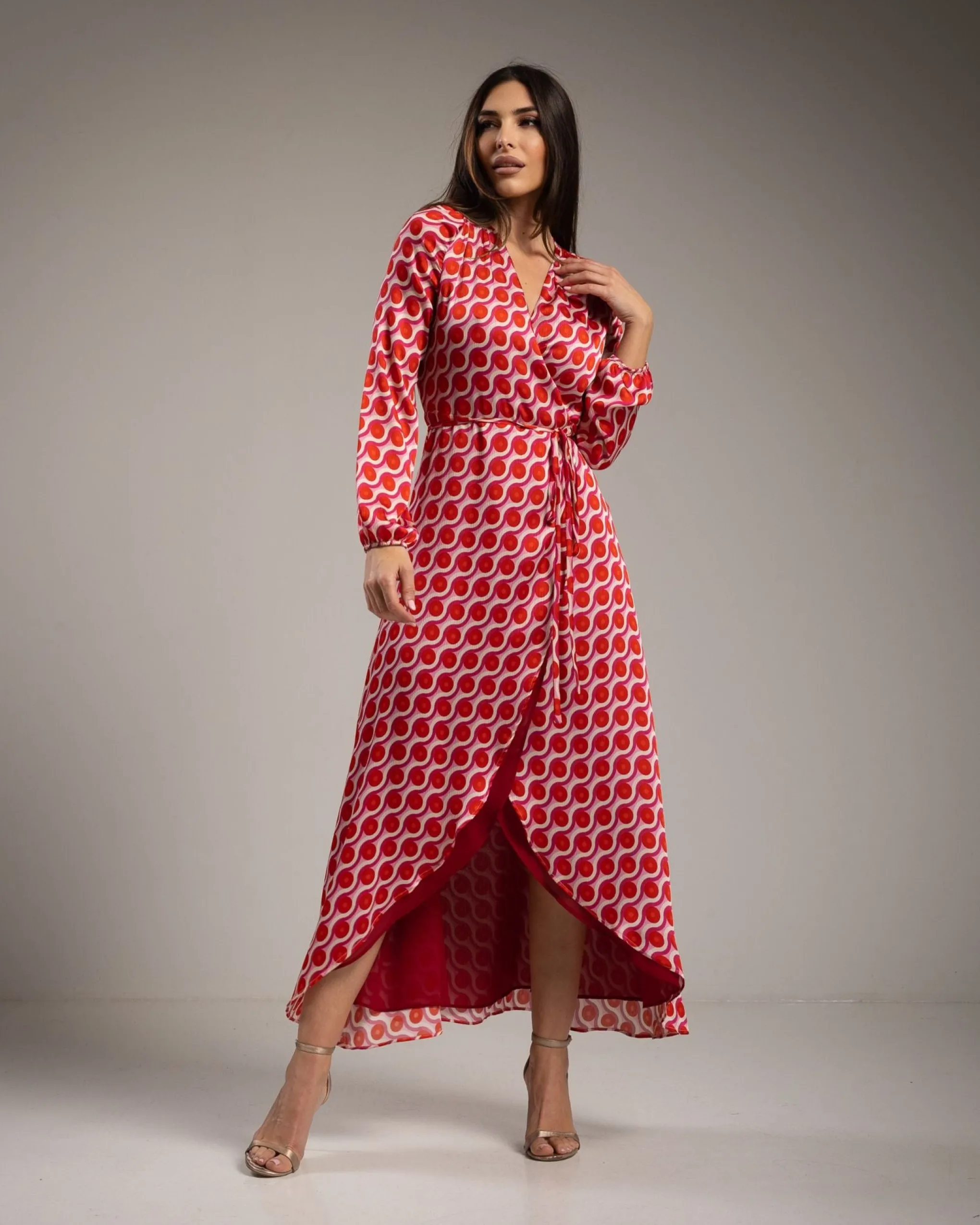 Vestido largo estampados circulos rojos