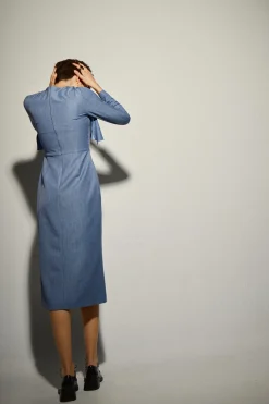 Vestido Volante Escote Azul
